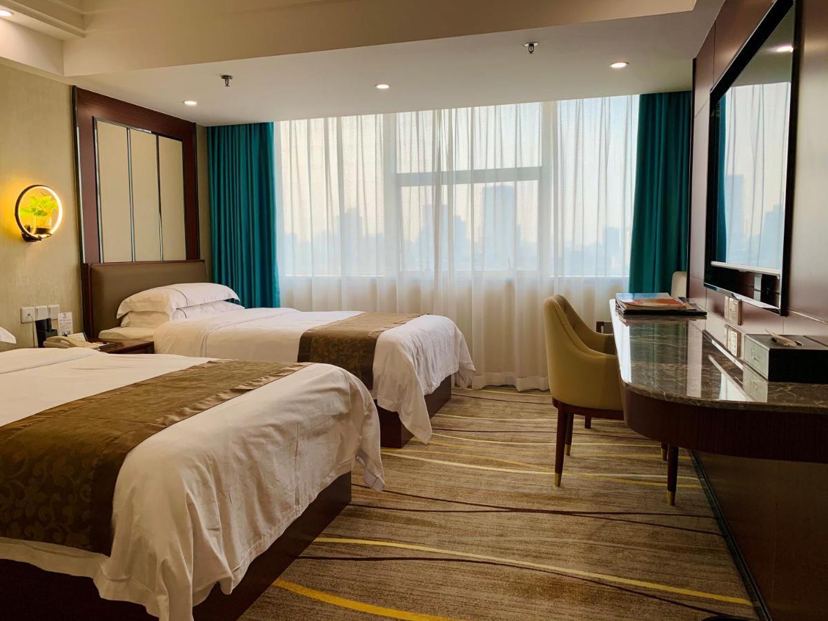 Skyline Plaza Hotel Guangzhou Bagian luar foto