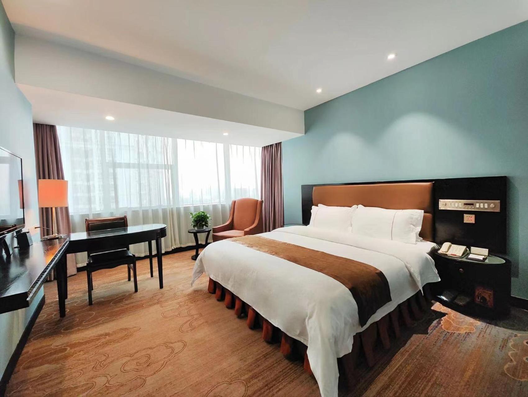 Skyline Plaza Hotel Guangzhou Bagian luar foto