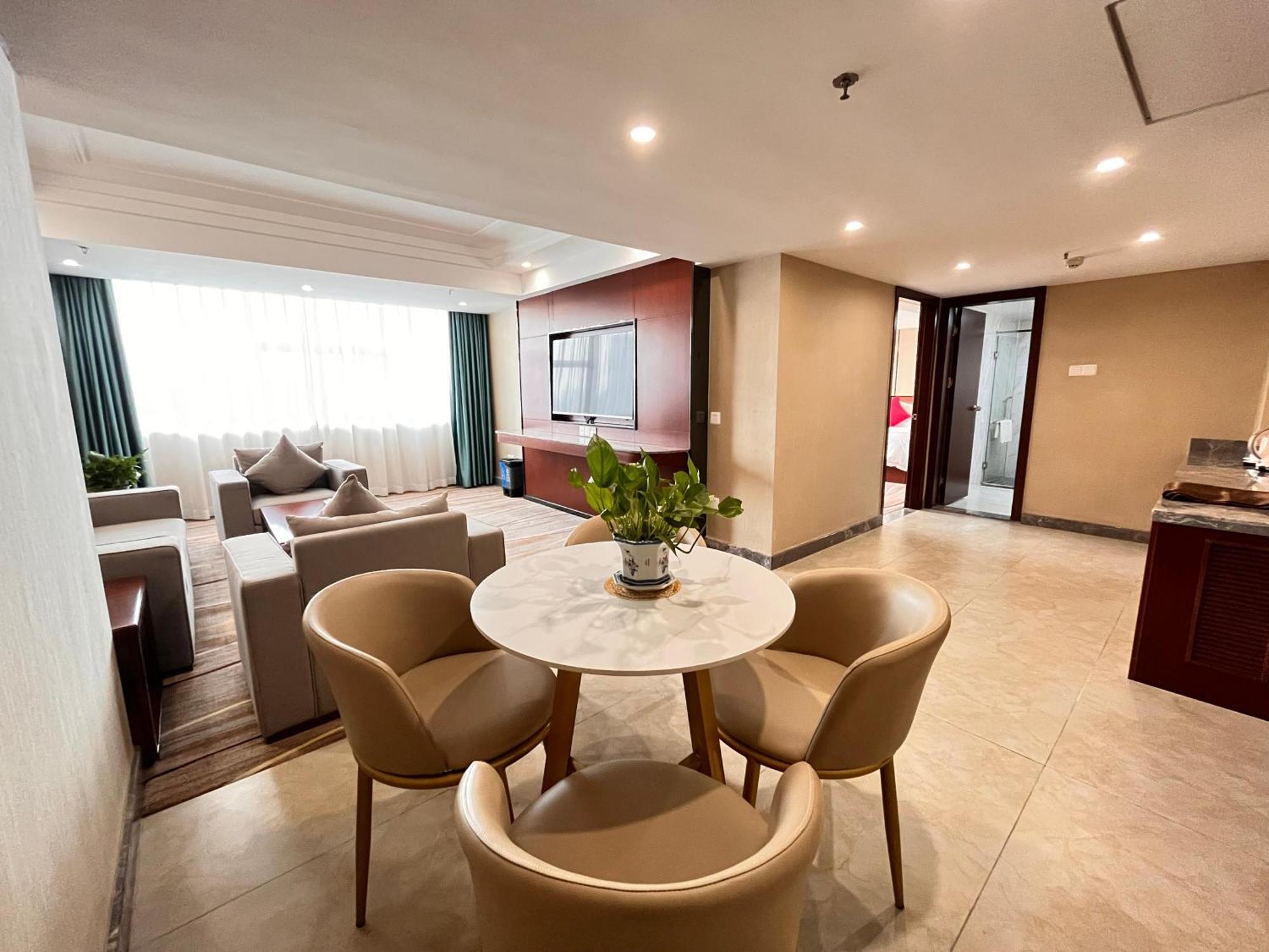 Skyline Plaza Hotel Guangzhou Bagian luar foto