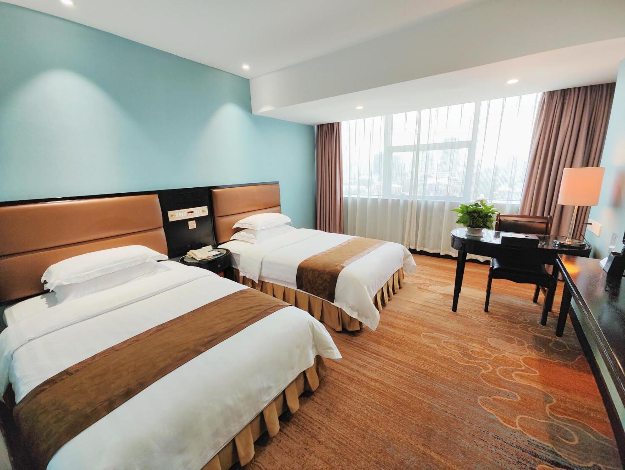 Skyline Plaza Hotel Guangzhou Bagian luar foto