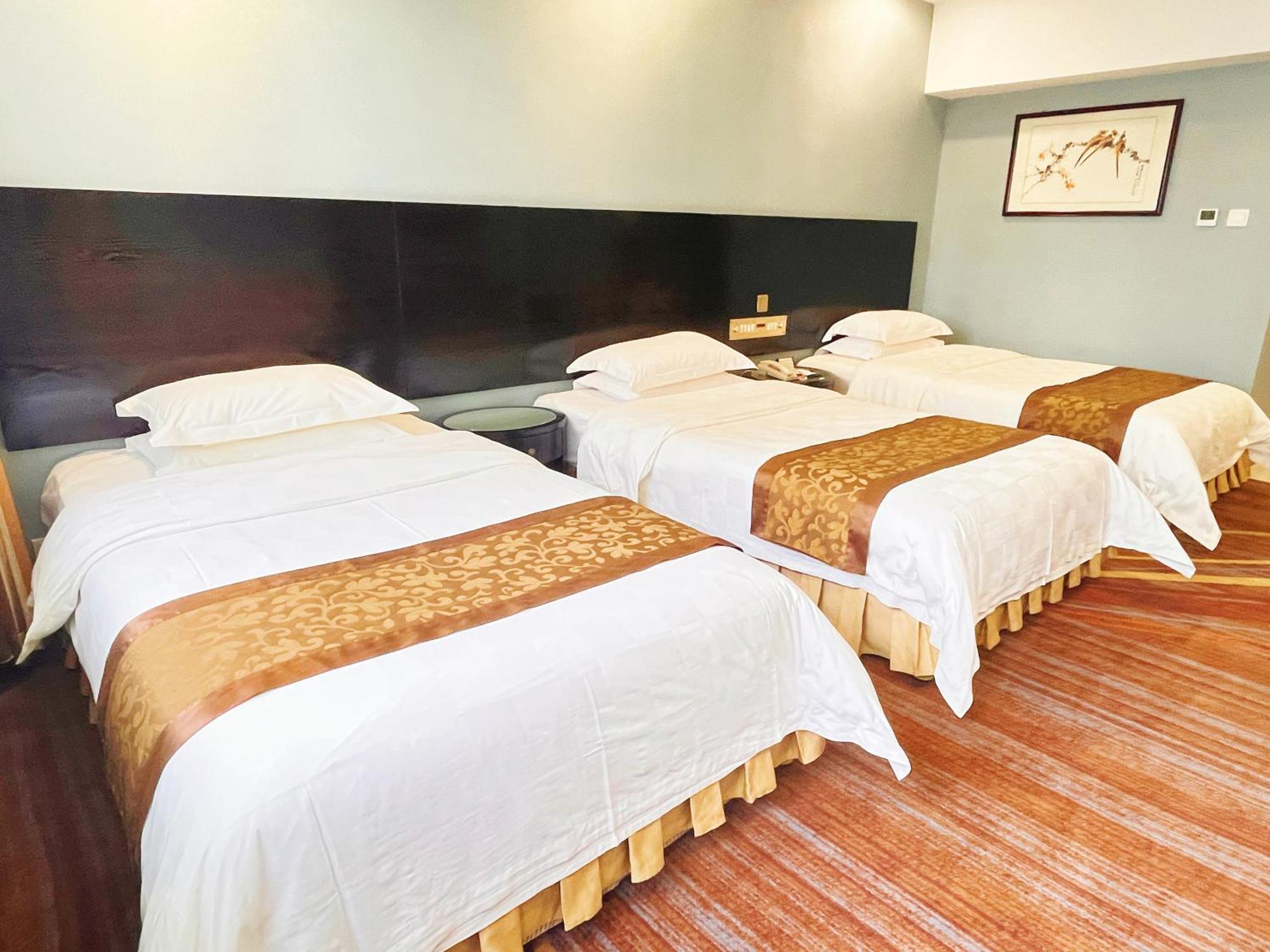 Skyline Plaza Hotel Guangzhou Bagian luar foto