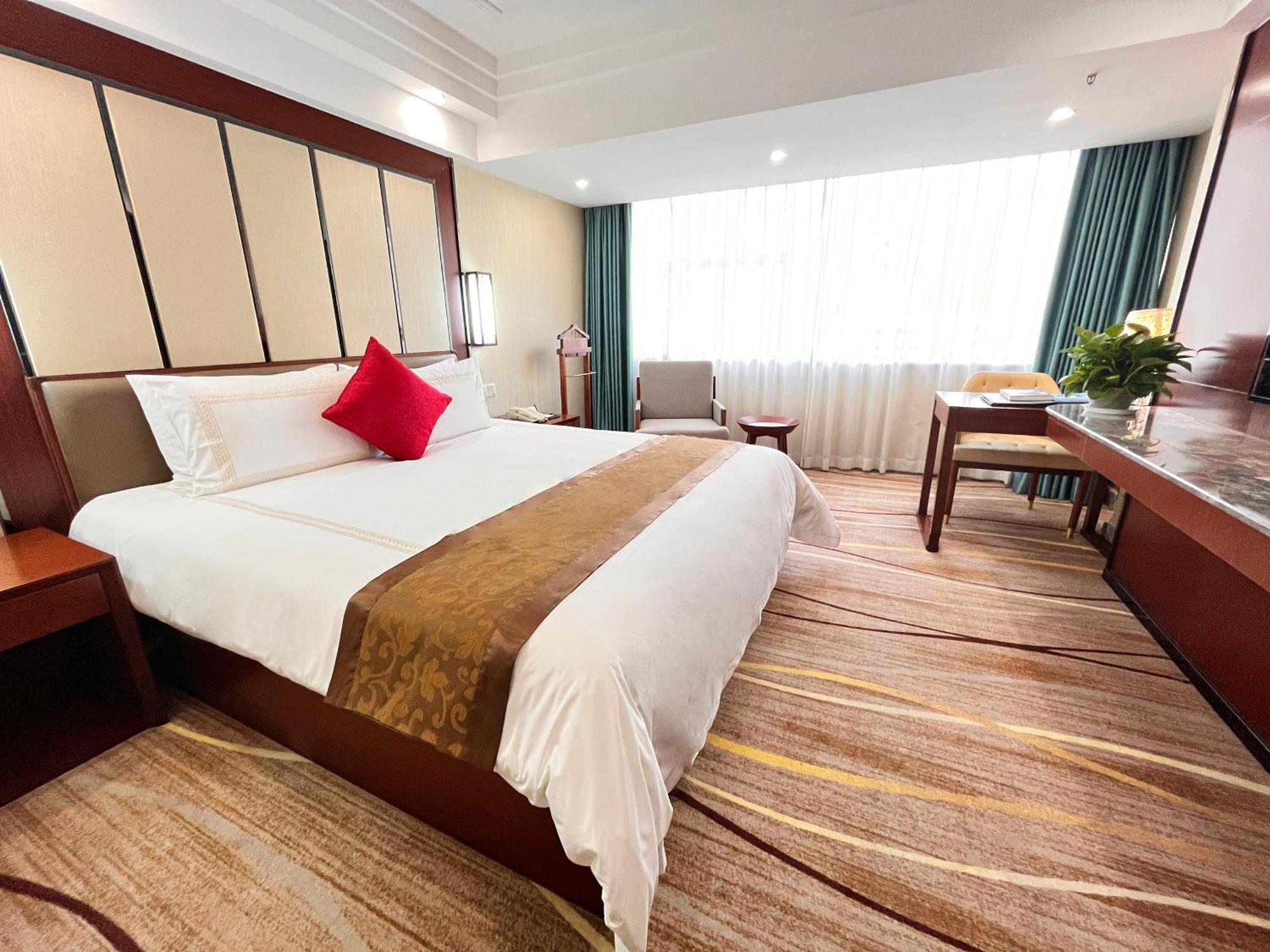 Skyline Plaza Hotel Guangzhou Bagian luar foto