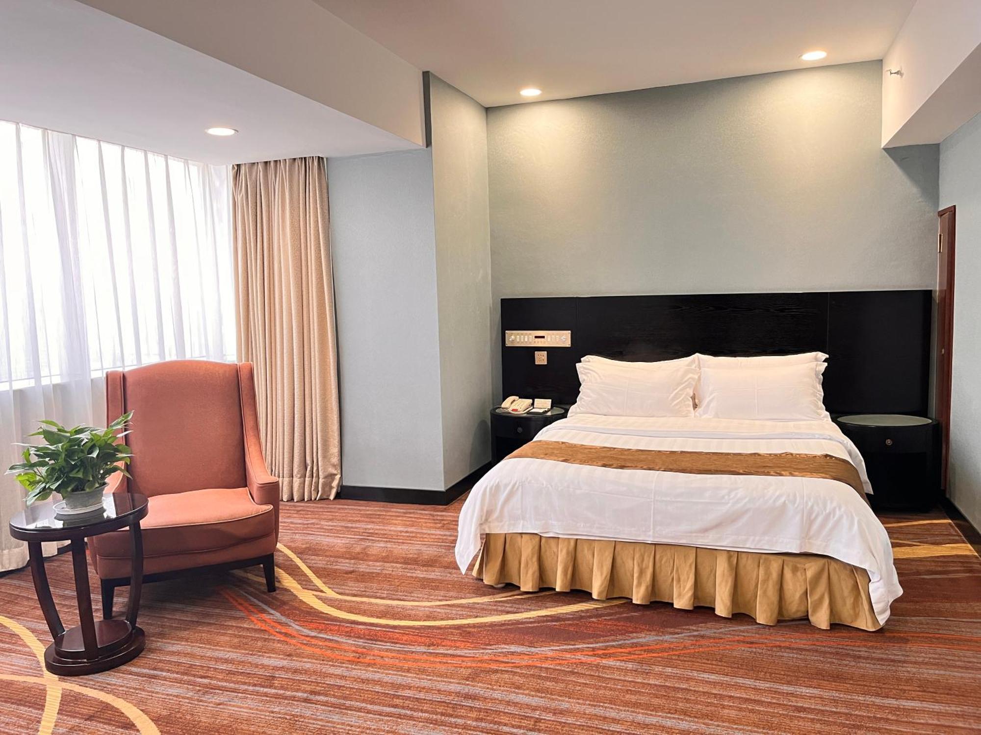 Skyline Plaza Hotel Guangzhou Bagian luar foto