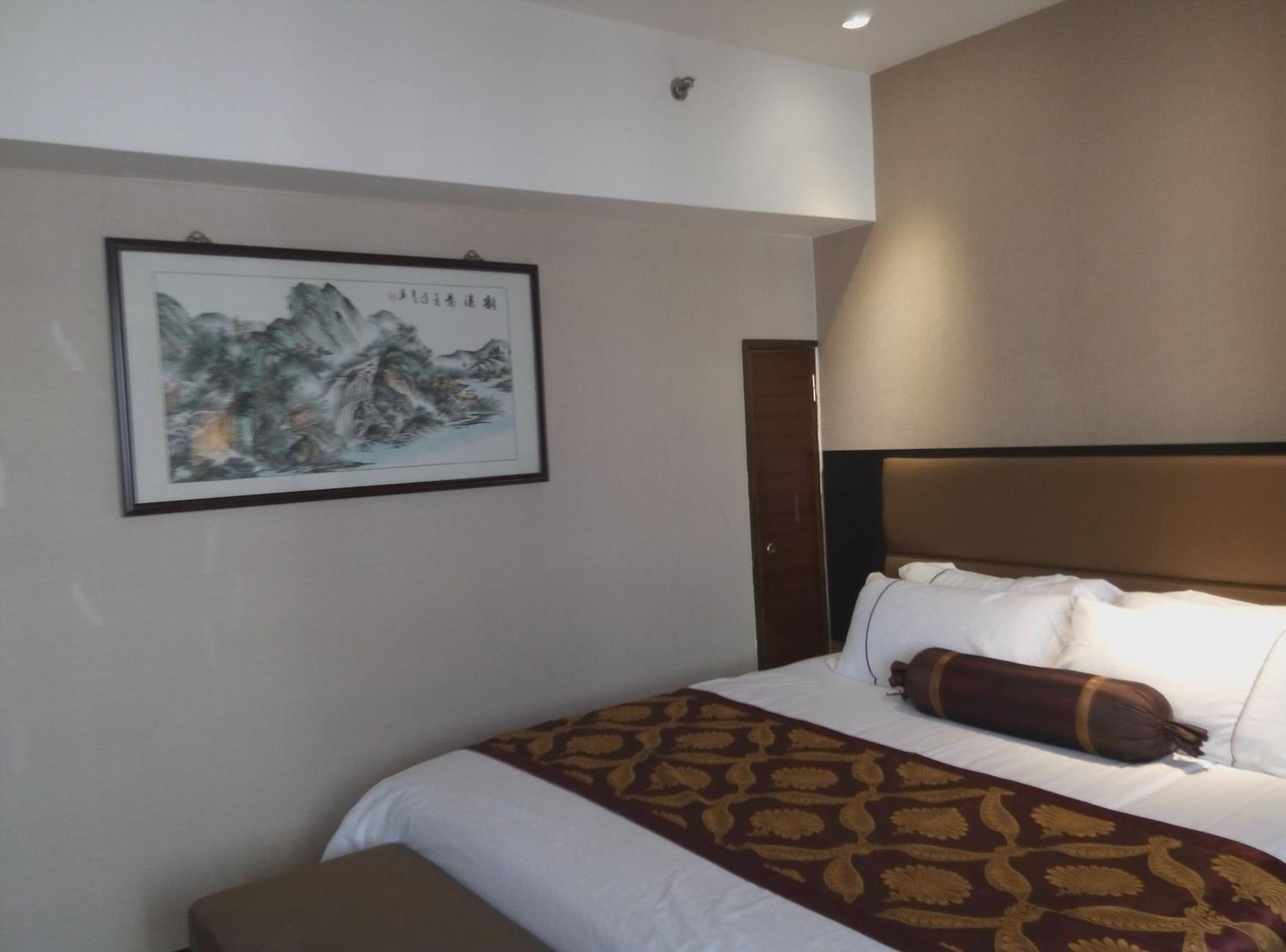 Skyline Plaza Hotel Guangzhou Bagian luar foto