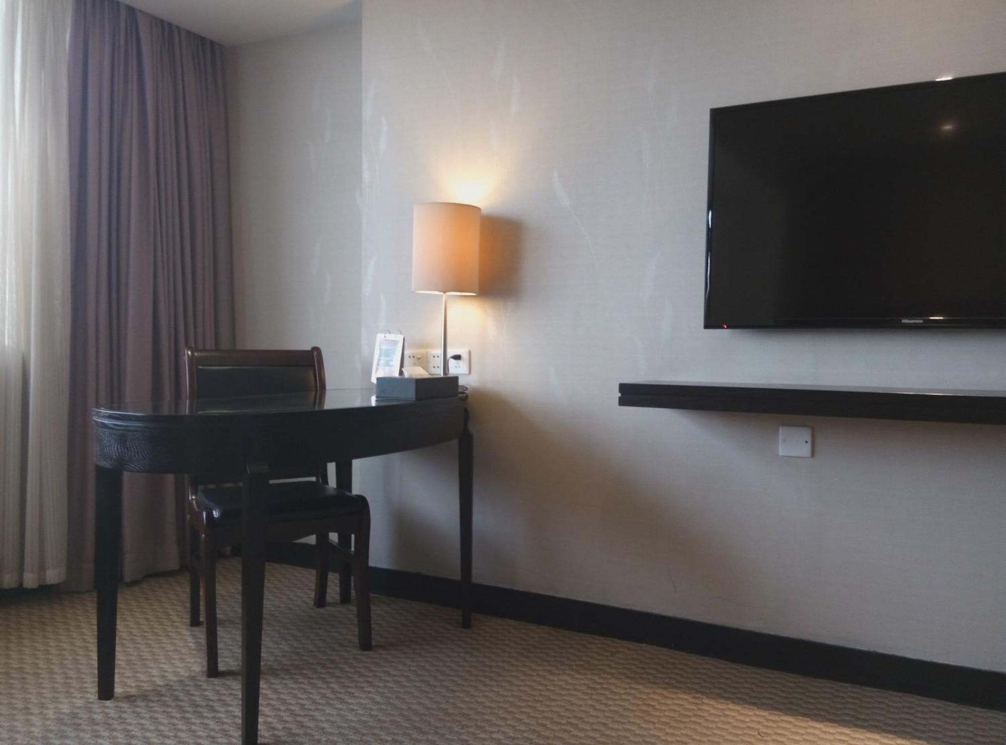 Skyline Plaza Hotel Guangzhou Bagian luar foto